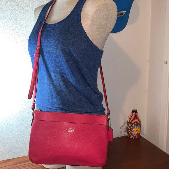 Coach Handbags - Coach Leather Bag